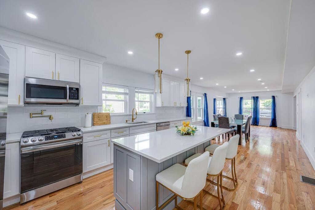 Apartamento Modern Red Door Haven +5Mins To Boston Milton Exterior foto